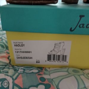 Never worn Jack Rogers